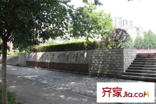 中鐵?繽紛新城附近廣場(chǎng)（2015.07.01）