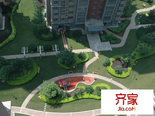 仕府公館小區(qū)內(nèi)部（2013-9-11)