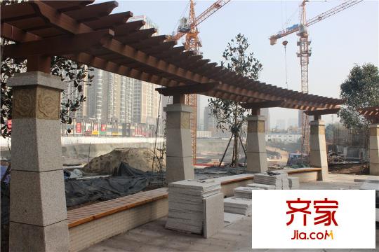 易道郡 玫瑰公館二期在建園林景觀（2015-12-03）
