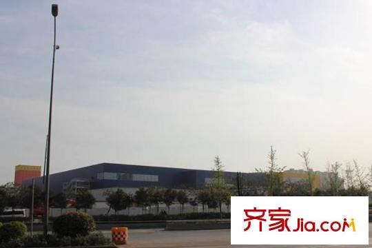 西旅?逸都對面宜家家居在建實景圖（2015.04.09拍攝）