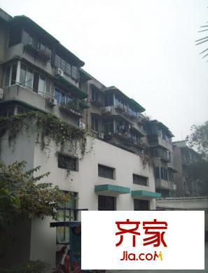 電力機(jī)械廠家屬院外景圖  