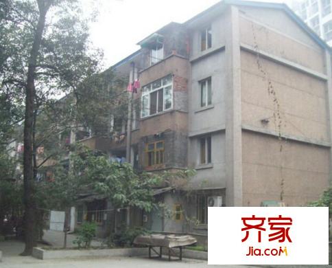 電力機(jī)械廠家屬院外景圖  