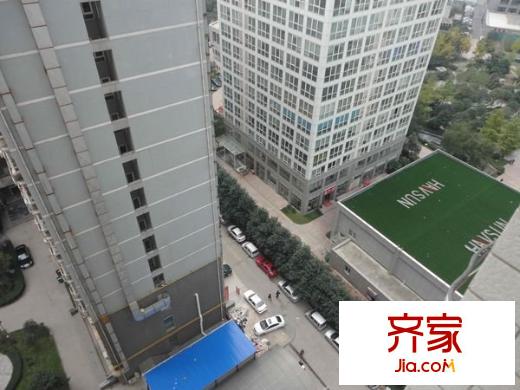 領(lǐng)先時代廣場外景圖 