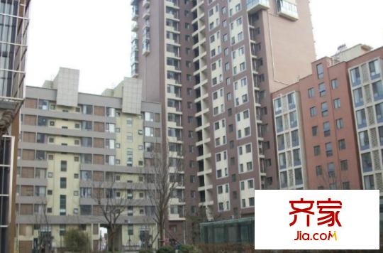 建國路生活小區(qū)外景圖  