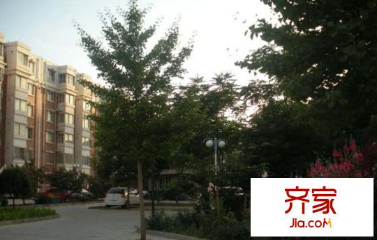 建國路生活小區(qū)外景圖  