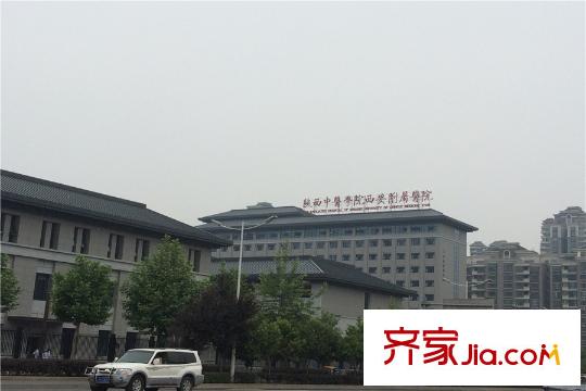 三豐中心思想周邊西安中醫(yī)醫(yī)院（攝于2015年6月2日）