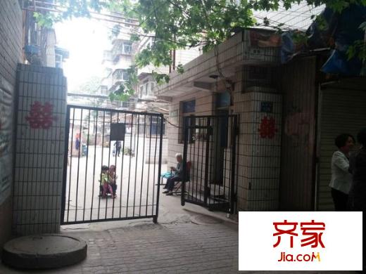 傘塔路體校家屬院外景圖 