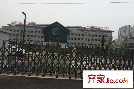 三豐中心思想周邊西安中醫(yī)醫(yī)院（攝于2015年6月2日）