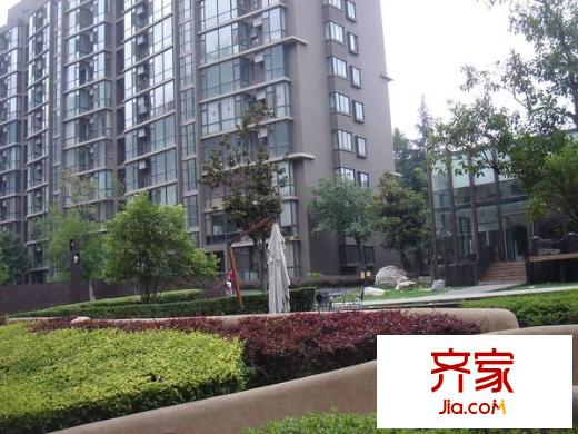 就掌燈外景圖 