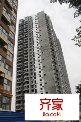 水岸明珠施工進(jìn)度圖（攝于2015年7月15日）