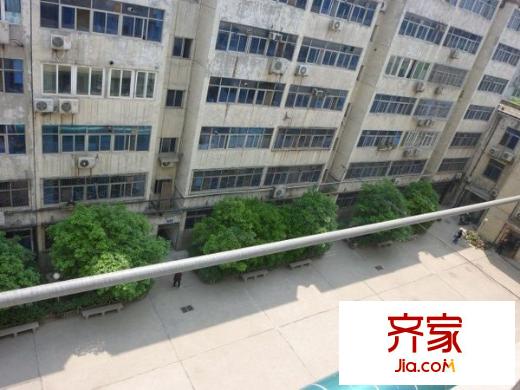 柴家十字省農(nóng)行家屬院