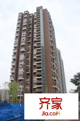 水岸明珠施工進(jìn)度圖（攝于2015年7月15日）