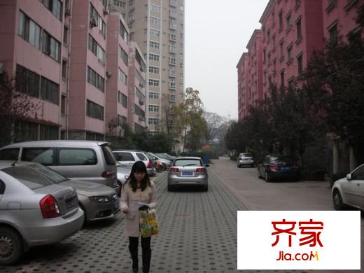 寧馨苑小區(qū)外景圖 