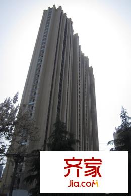 東方米蘭國際城施工進(jìn)度（拍攝于2015年4月23）