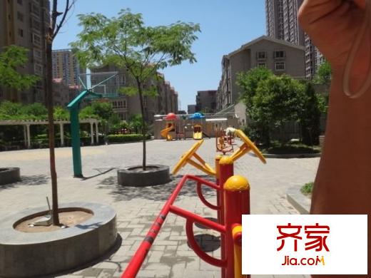 金仕華城外景圖 