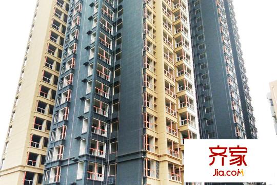 恒天第五座項目施工進度外立面已做好（2015.12）