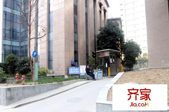 中鐵?尚都城小區(qū)門口（2015-12-3）