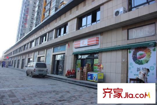 東尚蜂鳥周邊配套-便利店