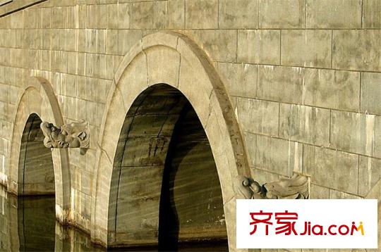 龍城銘園國(guó)際社區(qū)周邊配套唐城墻遺址公園