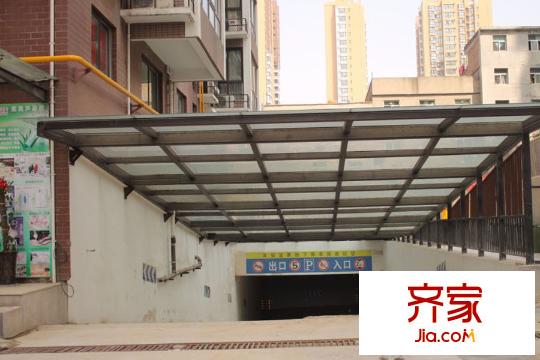 幸福美地地下車庫(kù)出入口（2015-12-07)