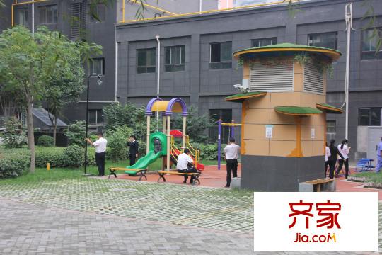 中國?鐵建瑞園小區(qū)（攝于2015年9月17日）