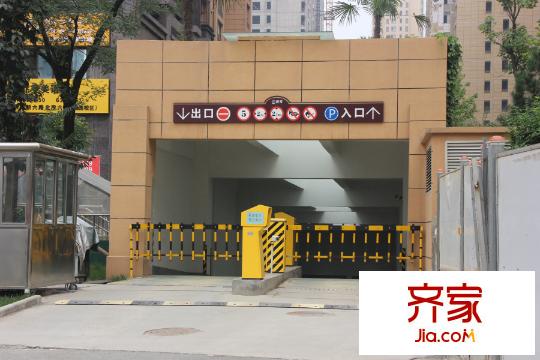 中國(guó)?鐵建瑞園小區(qū)（攝于2015年9月17日）