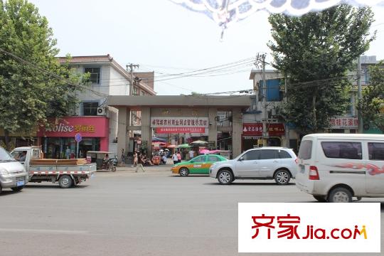 東方綠洲周邊配套