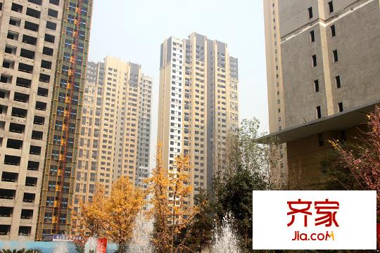 金地?翔悅天下二期8、10號樓正在做外立面（2014.11.19）