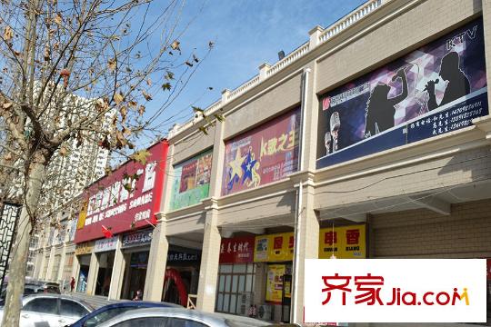 冠昌?金域?yàn)撑现苓吪涮?商店