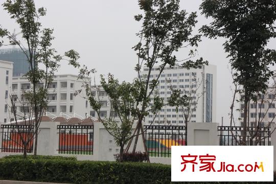 龍湖?源著周邊配套――平方米灞完全中學(xué)