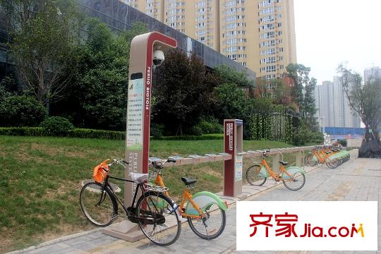 萬科?金色悅城售樓部門口公共自行車站點