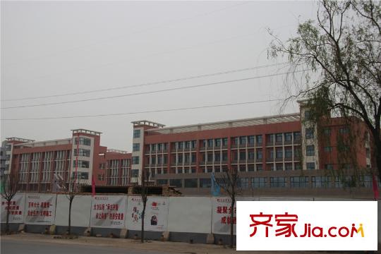 龍記國會山周邊配套-西安市第58中（2015.06）