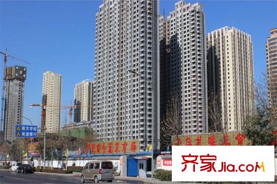 澤星?雅龍灣周邊配套-商業(yè)街