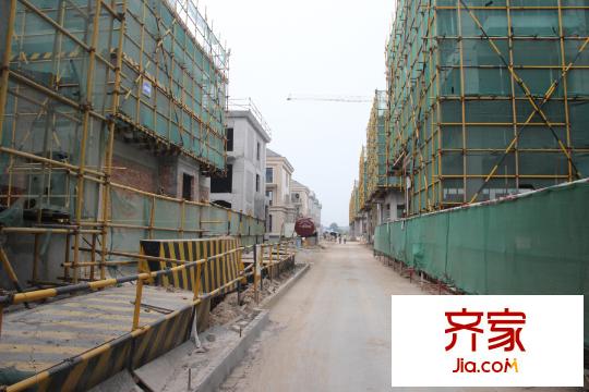 西安國際美術城施工進度（攝于2015年8月12日）