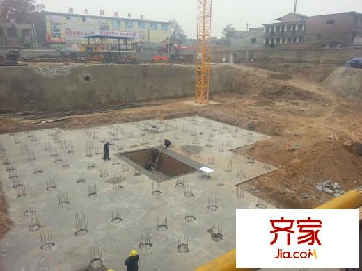 西紡逸品園實(shí)景圖工程進(jìn)度（2012.11）