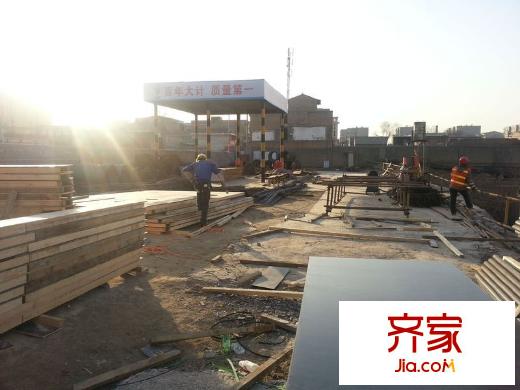 西紡逸品園實(shí)景圖工程進(jìn)度（2012.11）