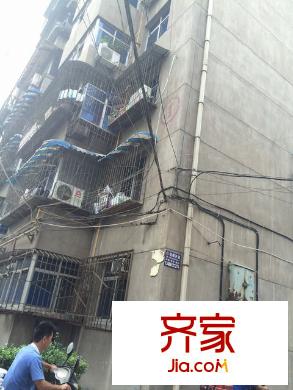 省建八公司家屬院外景圖 