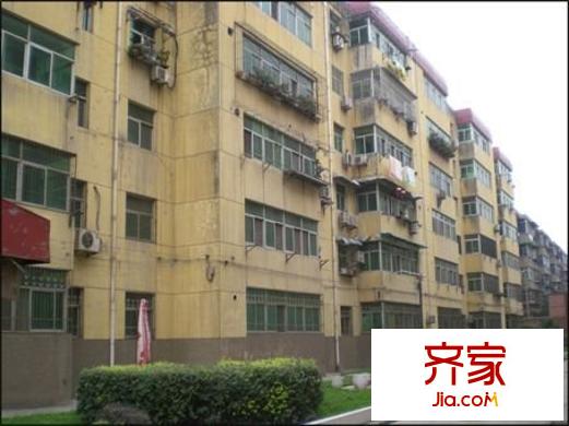 開(kāi)發(fā)五區(qū)家屬院外景圖 