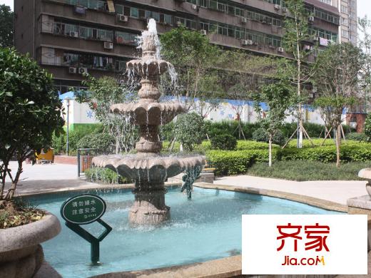 華豪麗晶實(shí)景圖小區(qū)綠化（2014.5.5）