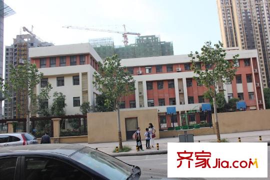 華遠(yuǎn)海藍(lán)城周邊配套―小學(xué)