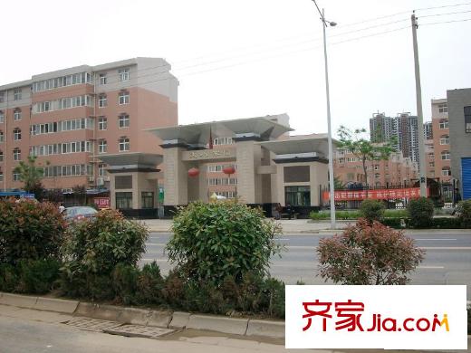 高科尚都周邊丈八家園