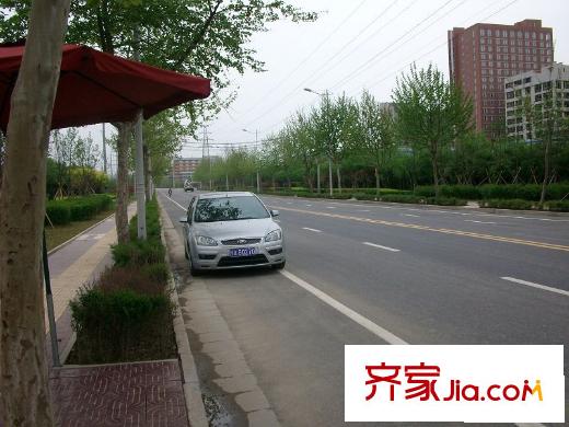 高科尚都周邊丈八六路