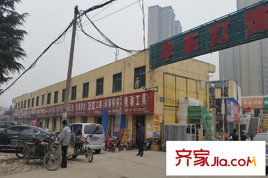 尚中心周邊商業(yè)