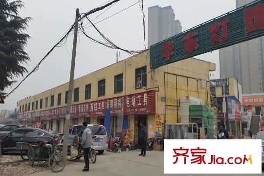 尚中心周邊商業(yè)