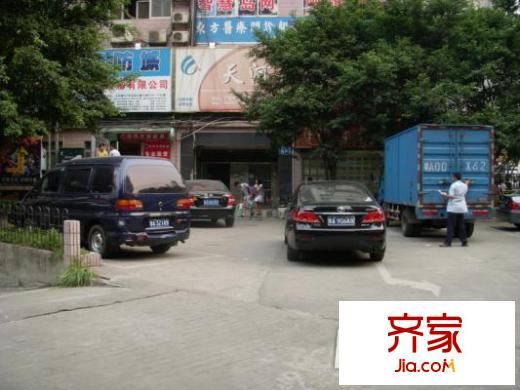 龍?jiān)反髲B外景圖 