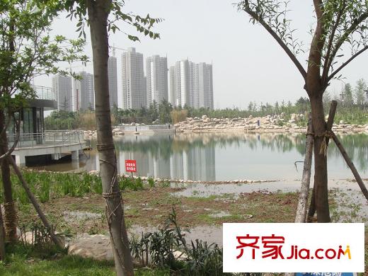 龍湖?花千樹周邊航天城中湖公園