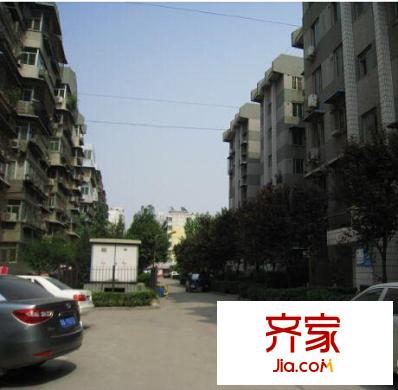 傘塔路丹尼爾小區(qū)外景圖 