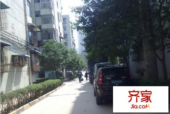 傘塔路丹尼爾小區(qū)外景圖 