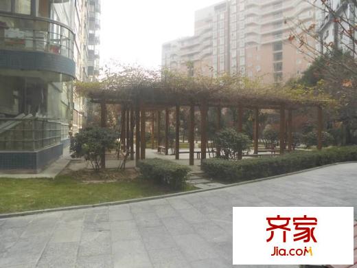 新一代國(guó)際公寓外景圖 