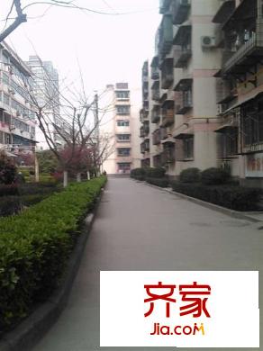 秦川社區(qū)29街坊外景圖秦川29街坊 